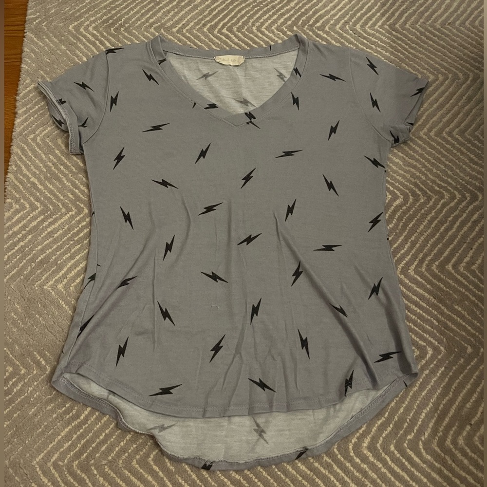 Altard state lightning blot purple v neck